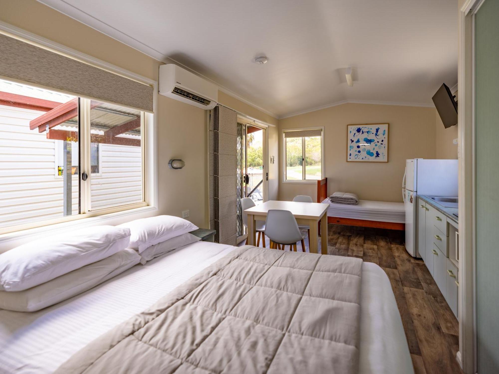 Апартаменты  На улице Староеврейской, 17 Kinka Beach Номер фото